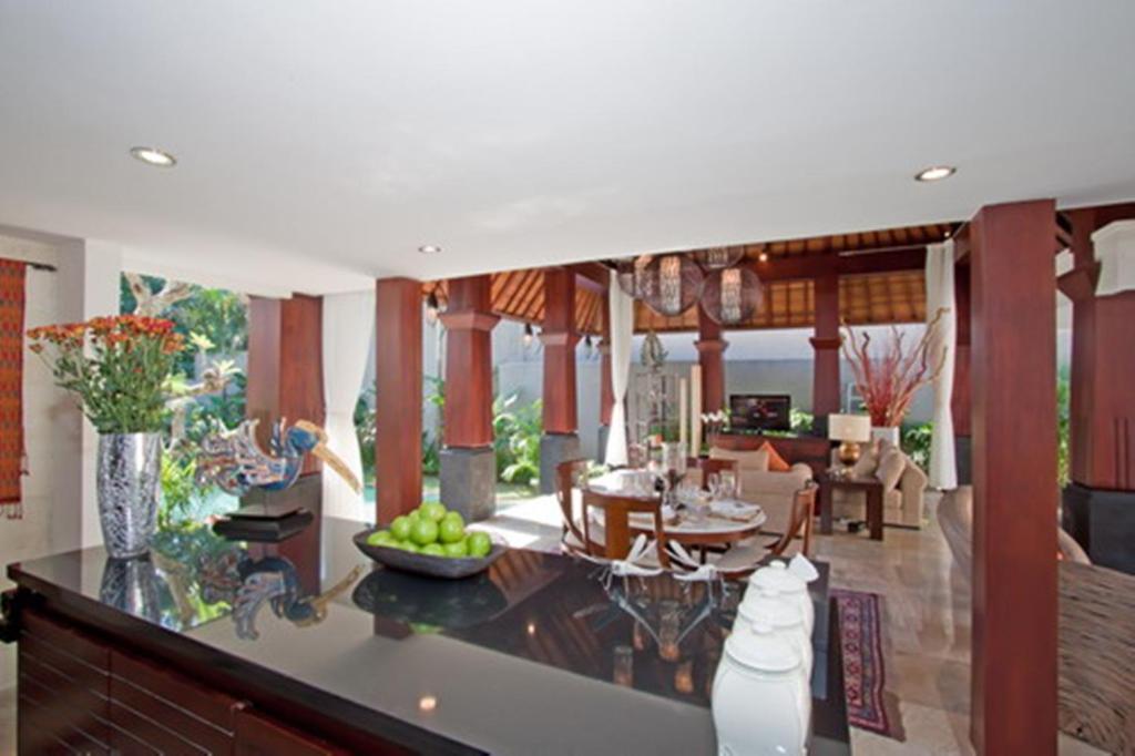 Arwana Estate Villa Seminyak Exteriör bild